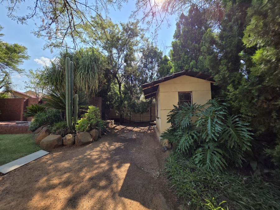 5 Bedroom Property for Sale in Riebeeckstad Free State